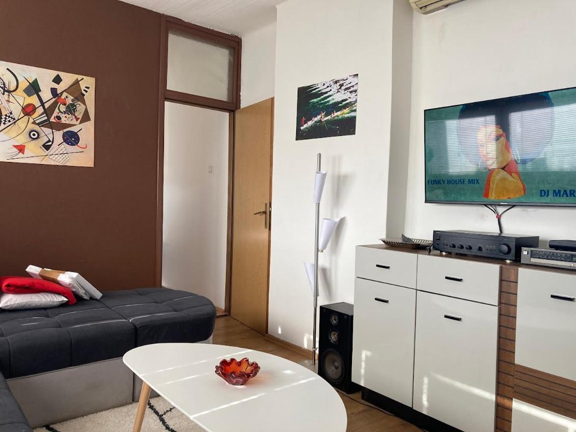 Penthouse Stan 80M2, Terasa 36M2, Garaza... Centar Banja Luke - Gradski Park Banja Luka Exterior photo